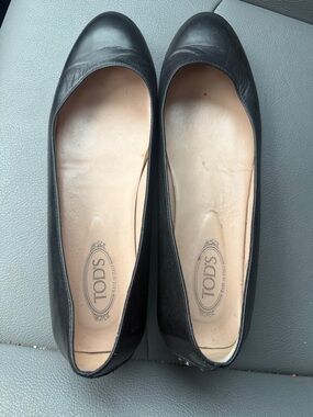 Tod's Black Leather Studded Driving Shoe women’s 39 Italy